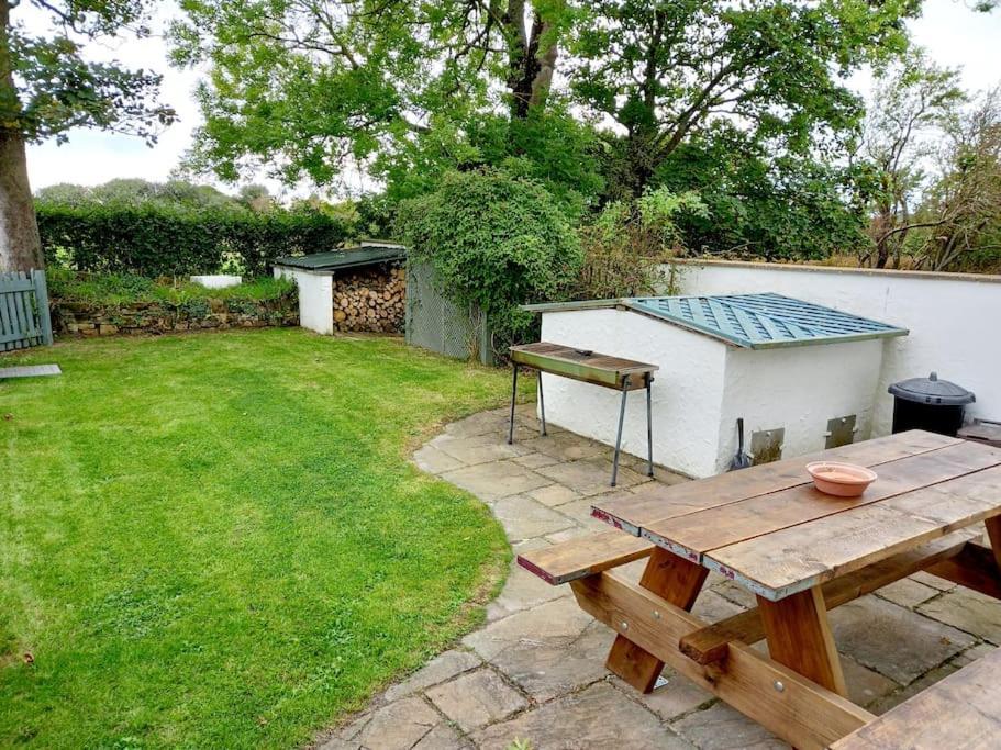 Rhos Y Bel Cottage Angelsey Llangadwaladr  Buitenkant foto